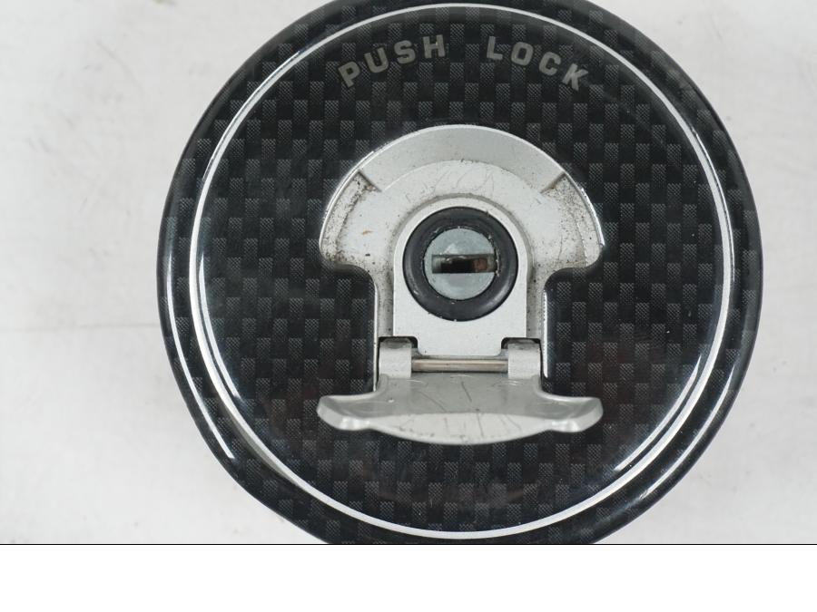 Extrabild2 på <p>Låssats från Honda CB 500 F 2013.</p>

<p>Tändningslås, antenn, tanklock, sadellås, CDI/ECU och 1st nyckel.</p> motorcykel.