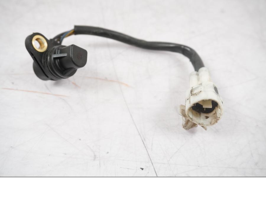 Framsidan på Kamaxelgivare från en Ducati Multistrada 1260 -2020 motorcykel.