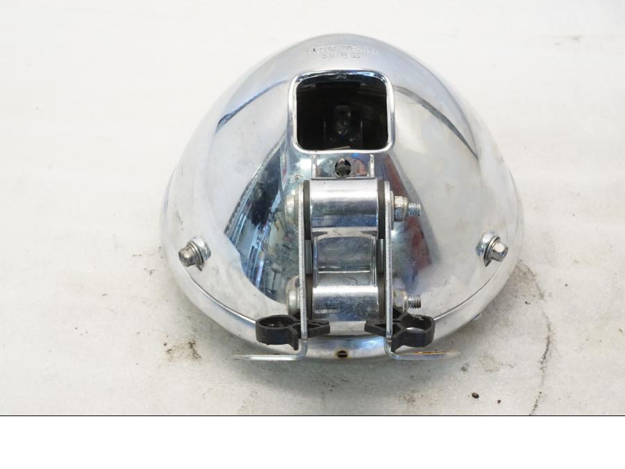 Baksidan på Strålkastare från en Yamaha XVS 650 -1999 motorcykel.