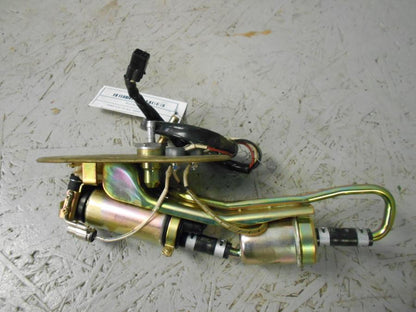 Baksidan på Bensinpump insprut från en Suzuki VZ 1600 -2004 motorcykel.