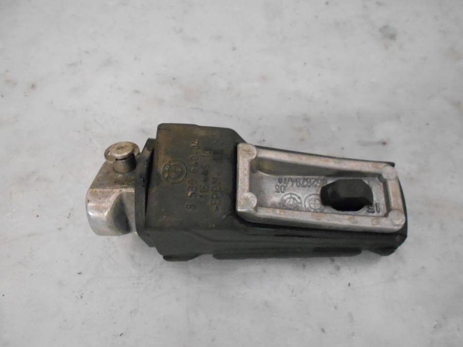 Baksidan på Fotpinne från en BMW R 1200 GSA -2018 motorcykel.