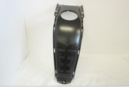 Baksidan på Bensintankskåpa från en BMW K 1600 -2015 motorcykel.