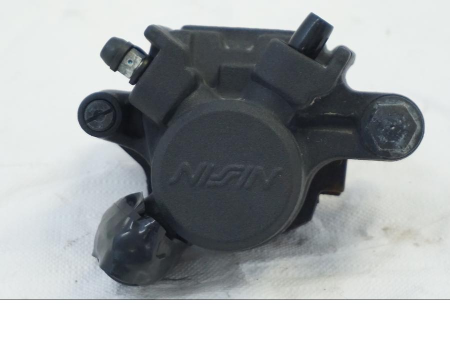 Framsidan på Bromsok från en Triumph Daytona 675 -2010 motorcykel.