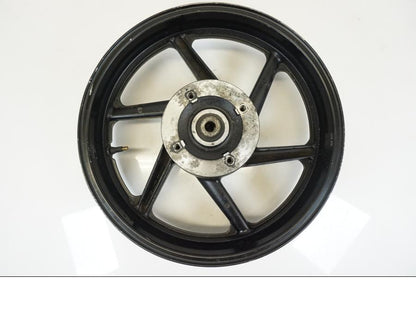 Framsidan på Fälg från en Honda CB 750 -2002 motorcykel.