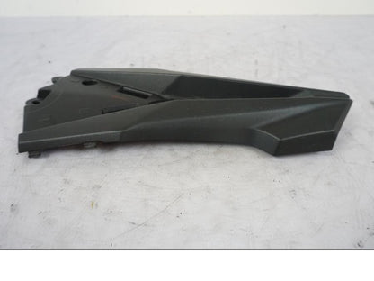 Vänster sida på Sidopanel från en Kawasaki Z 800 -2014 motorcykel.