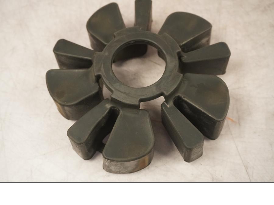 Framsidan på Ryckutjämnare från en H-D Touring Street Glide FLHX -2009 motorcykel.