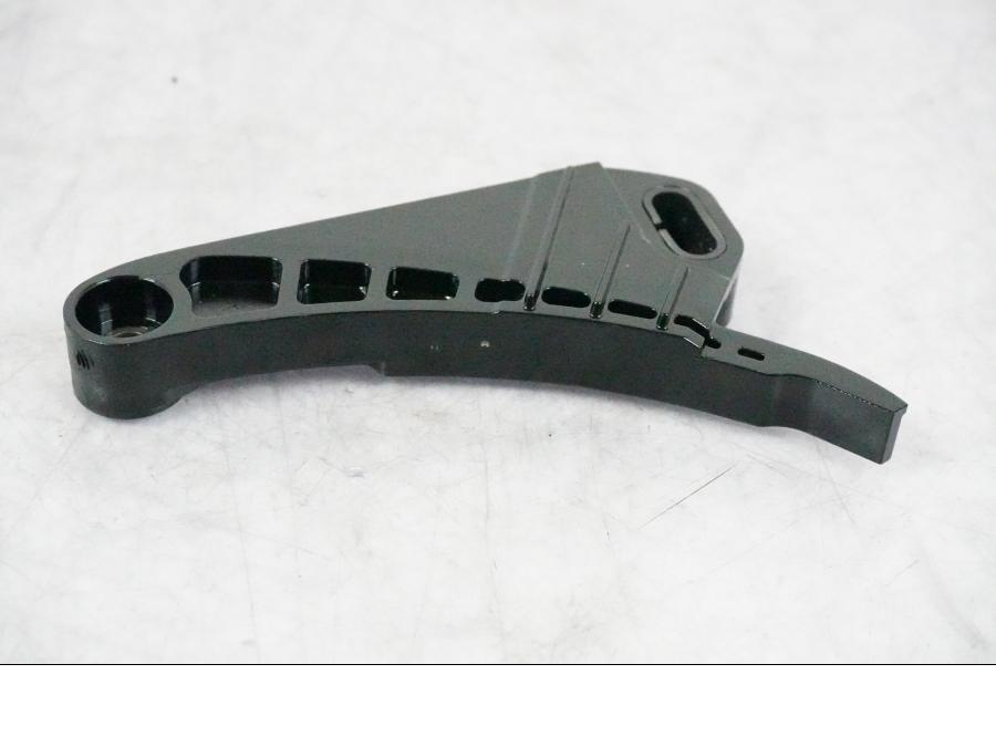 Höger sida på Oljepump från en BMW K 1200 S -2005 motorcykel.