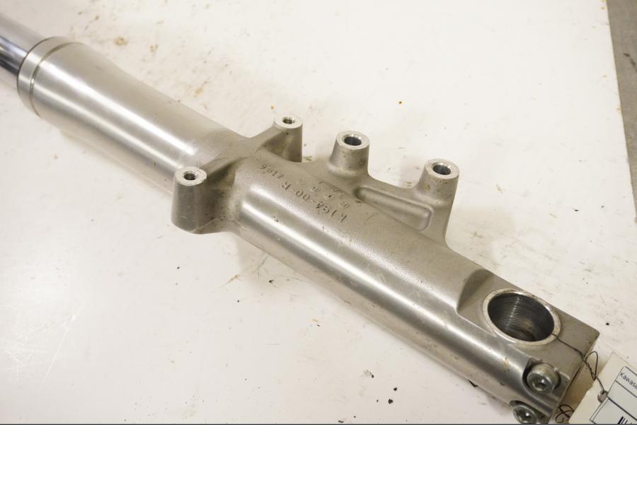 Baksidan på Gaffelben från en Kawasaki VN 1700 Classic Tourer -2009 motorcykel.