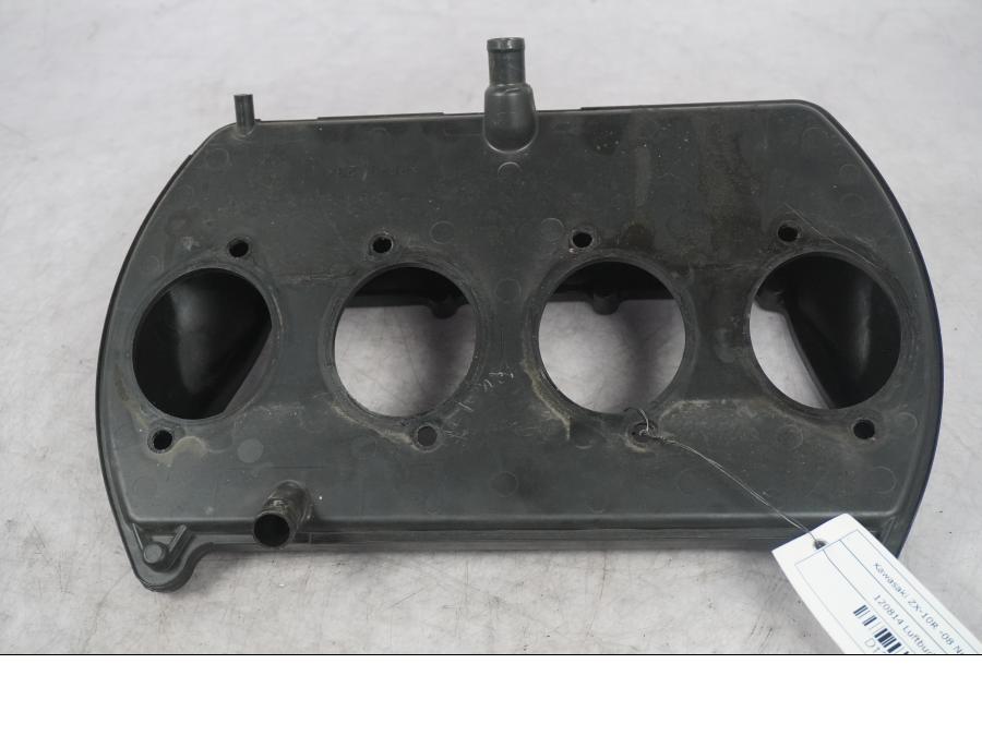 Vänster sida på Luftburk från en Kawasaki ZX-10R -2008 motorcykel.