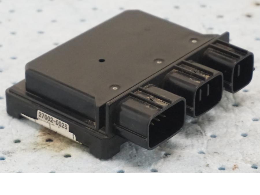 Framsidan på Reläbox från en Kawasaki Z 900 -2019 motorcykel.