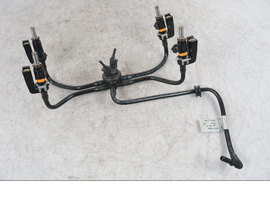 Framsidan på Fuel Rail från en Ducati Multistrada V4 -2024 motorcykel.