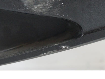 Snett uppifrån på Sving från en KTM 1290 Super Duke R EVO -2023 motorcykel.