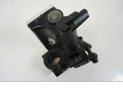 Snett uppifrån på Kopplingshuvudcylinder från en Kawasaki ZZR 1100 -1994 motorcykel.