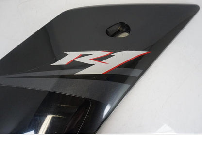 Baksidan på Sidkåpa från en Yamaha YZF 1000 R1 -2007 motorcykel.
