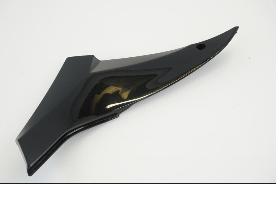 Höger sida på Bensintankskåpa från en Kawasaki ZX-10R -2008 motorcykel.