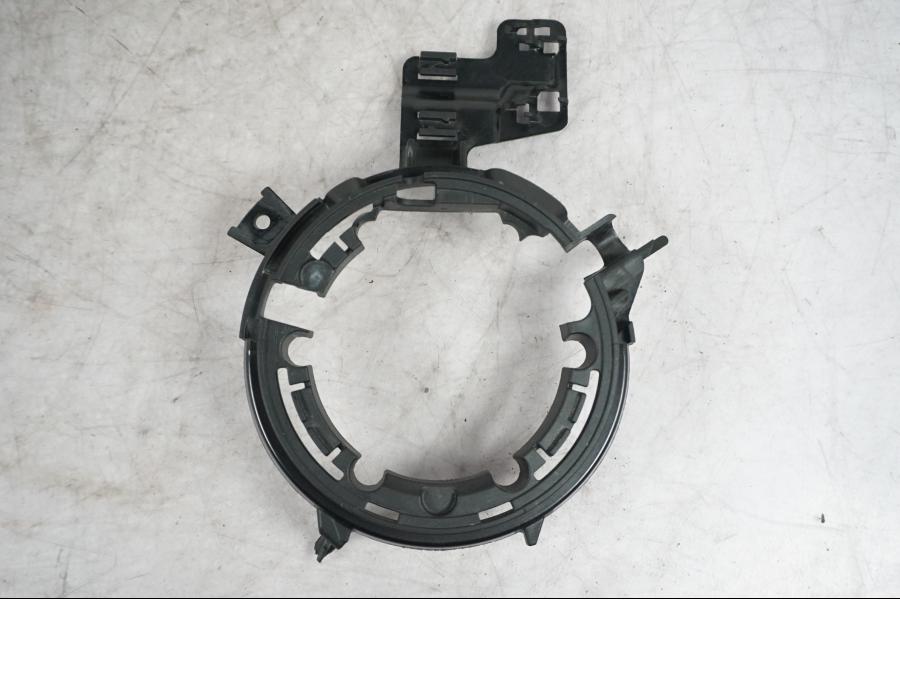 Framsidan på Fäste från en BMW S 1000 XR -2019 motorcykel.