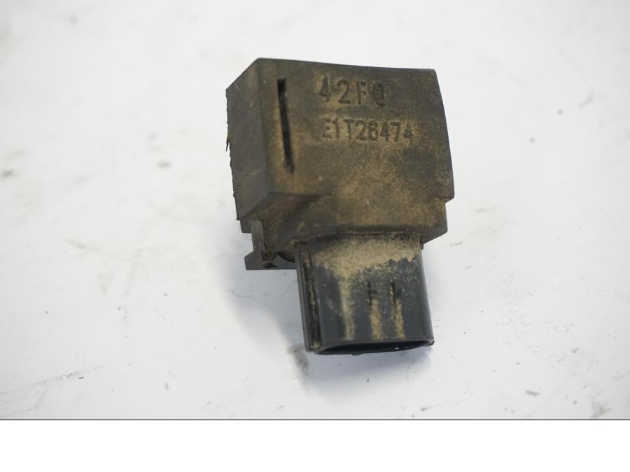 Vänster sida på Mapsensor från en Suzuki DL 1000 -2003 motorcykel.