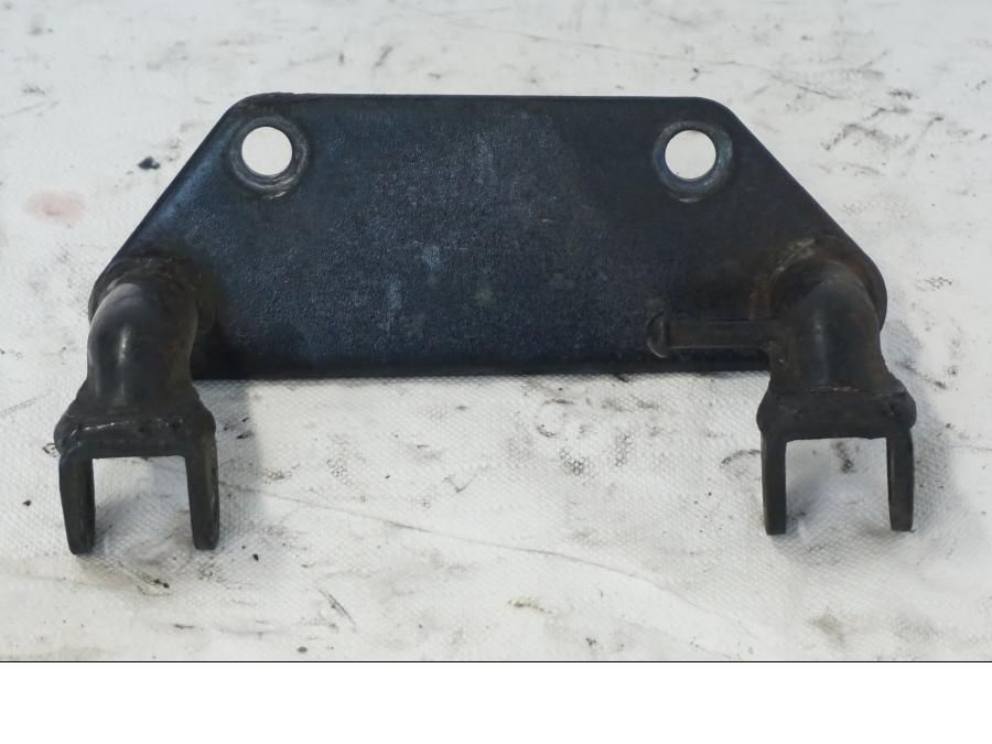 Vänster sida på Fotplattefäste från en Kawasaki VN 1500 -1996 motorcykel.