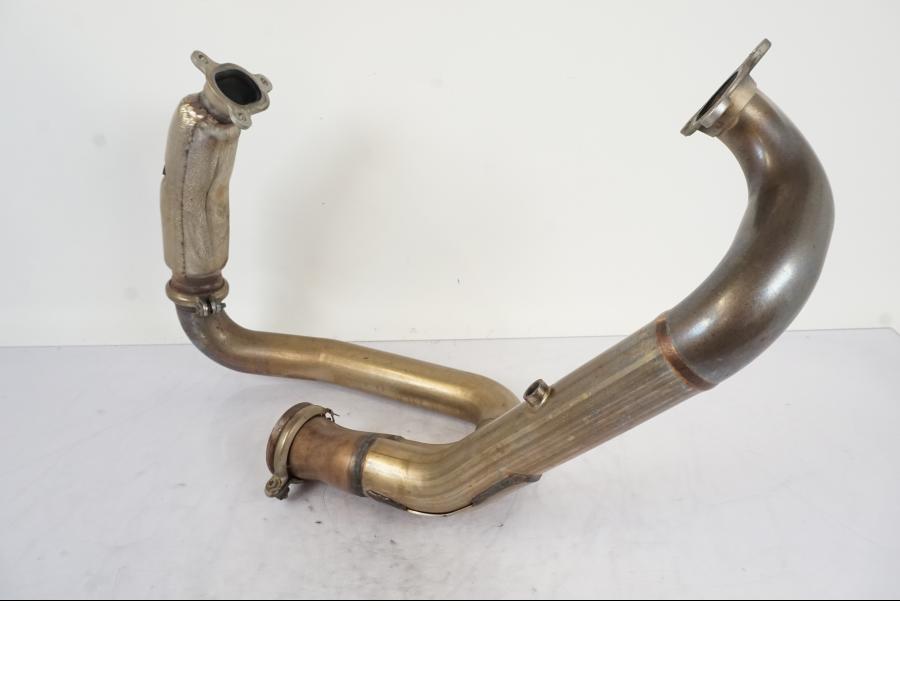 Framsidan på Grenrör från en KTM 1290 Super Duke -2019 motorcykel.