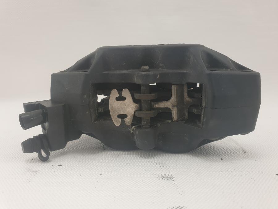 Baksidan på Bromsok från en BMW R 1200 GS -2006 motorcykel.