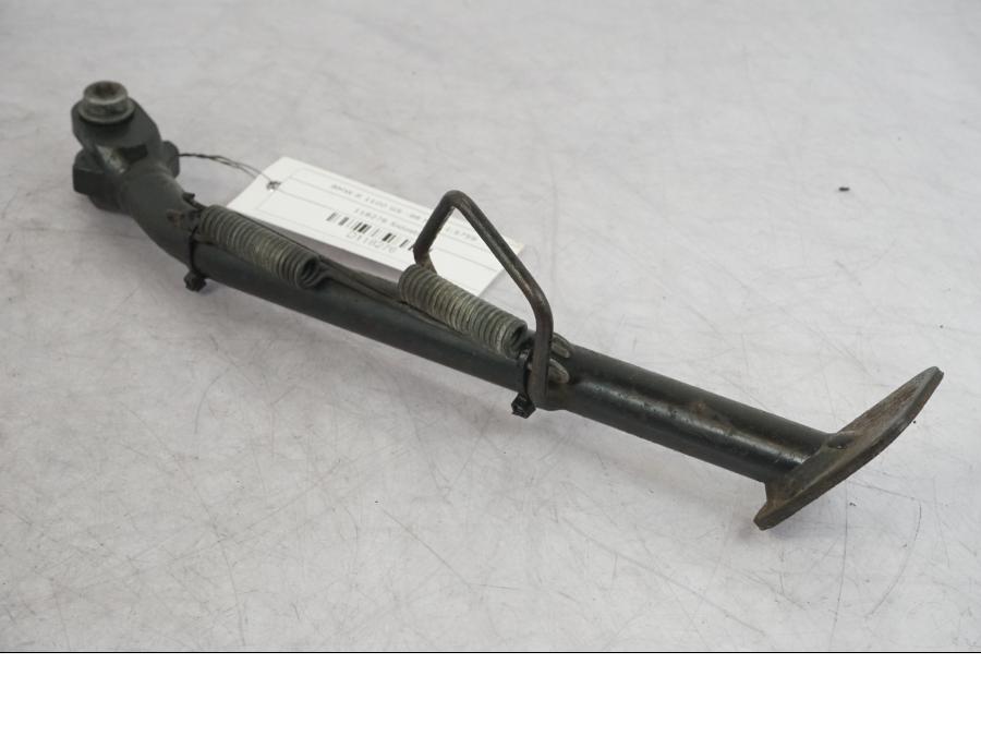 Baksidan på Sidostöd från en BMW R 1100 GS -1998 motorcykel.