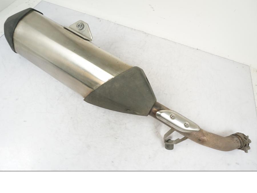 Framsidan på Ljuddämpare från en Triumph Tiger Explorer -2013 motorcykel.