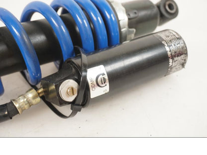 Snett uppifrån på Stötdämpare från en Buell XB9S -2003 motorcykel.