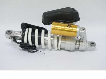 Baksidan på Stötdämpare ESA från en BMW R 1250 GS -2022 motorcykel.