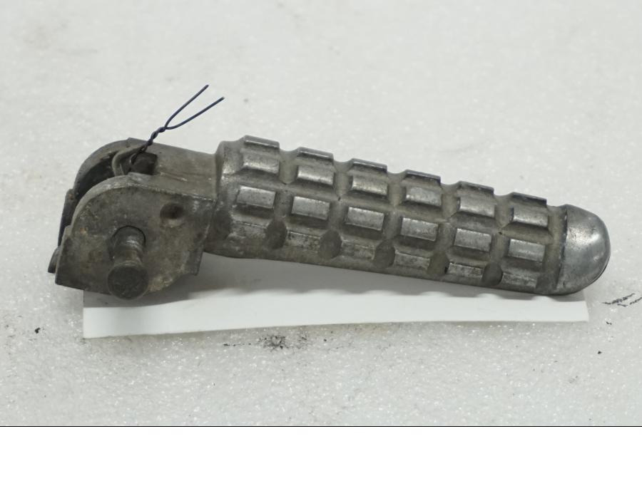 Framsidan på Fotpinne från en Ducati Monster 696 -2010 motorcykel.