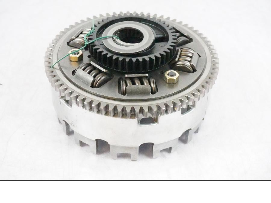 Framsidan på Kopplingskorg från en BMW F 800 GS -2009 motorcykel.