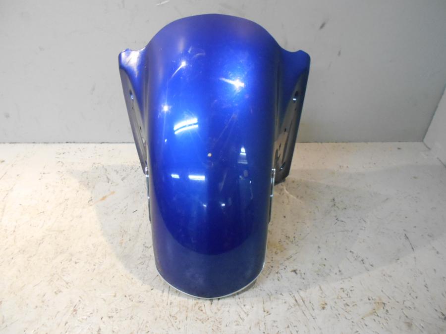 Framsidan på Framskärm från en Honda GL 1800 -2001 motorcykel.