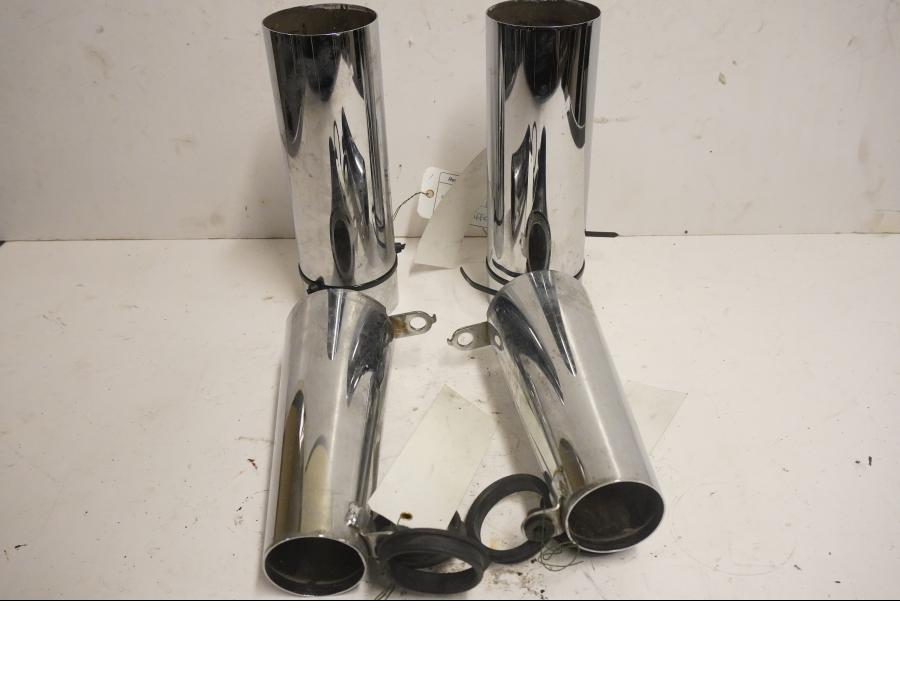 Framsidan på Gaffelkromskydd från en Kawasaki VN 1500 Classic Tourer -2000 motorcykel.