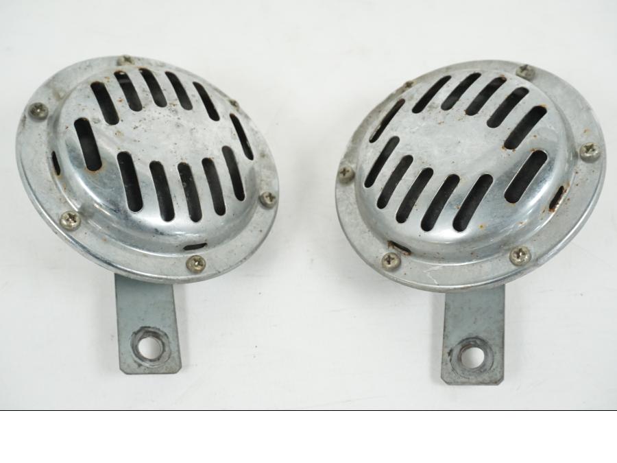 Framsidan på Signalhorn / Tuta från en Suzuki GS 1000 -1978 motorcykel.