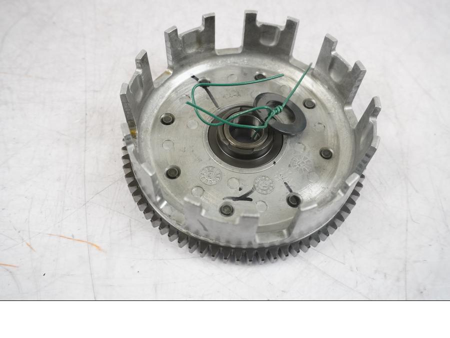 Framsidan på Kopplingskorg från en KTM 125 Duke -2017 motorcykel.