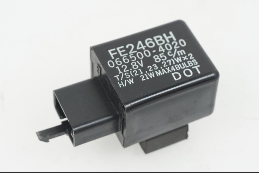 Framsidan på Blinkersrelä från en Yamaha XJ 900 -1997 motorcykel.