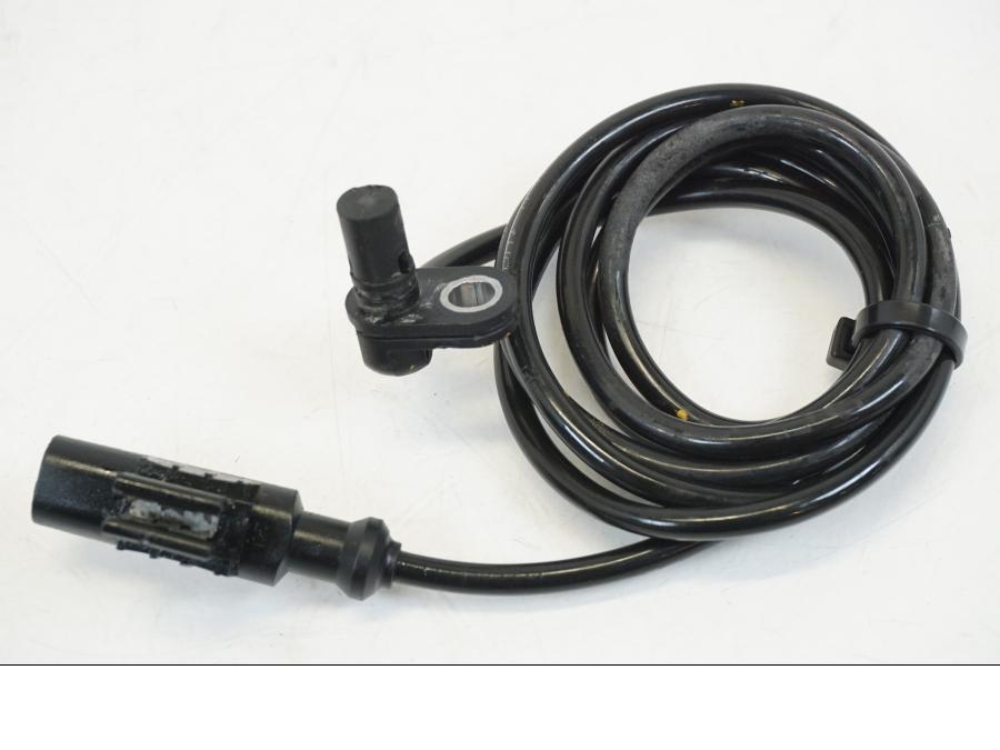 Vänster sida på ABS givare från en Ducati Streetfighter V4 -2020 motorcykel.