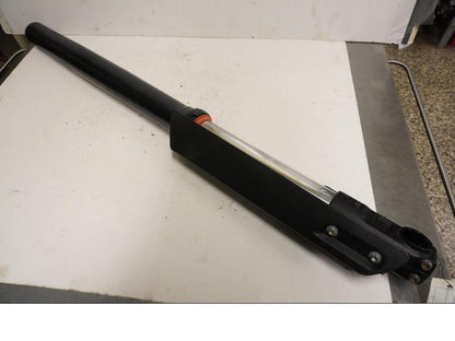 Framsidan på Gaffelben från en KTM 690 SMCR -2014 motorcykel.