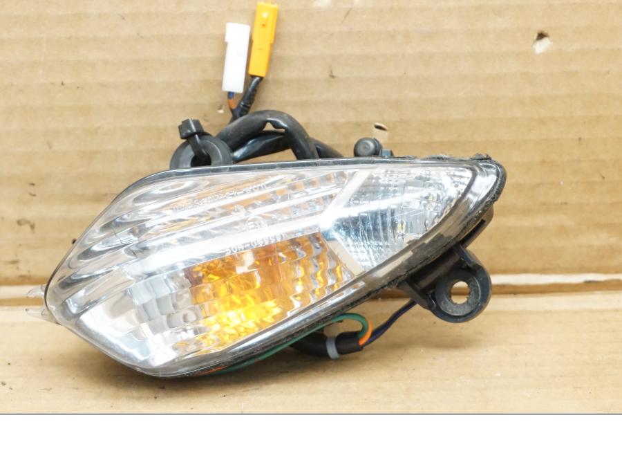 Framsidan på Blinkers från en Honda CBR 1000 RR -2010 motorcykel.