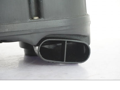 Höger sida på Luftburk från en Yamaha XVS 1100 -2000 motorcykel.