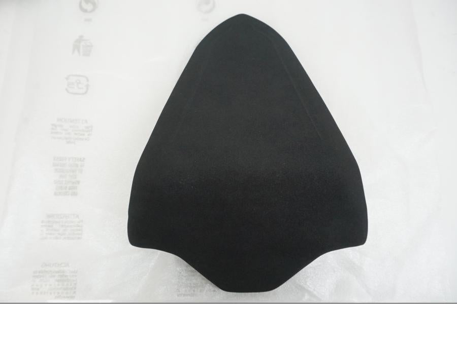 Vänster sida på Bakvinge från en Ducati Panigale V4S -2022 motorcykel.