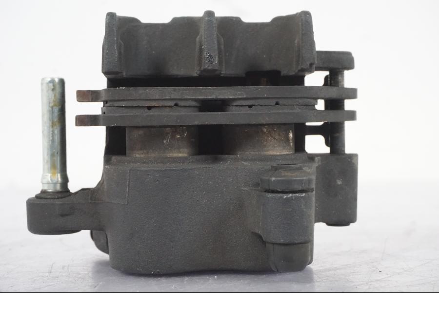 Extrabild1 på <p>Bromsok höger fram från Honda CB 600 Homet - 03, Nissin 2-kolv.</p>

<p>Repa finns se bild.</p> motorcykel.