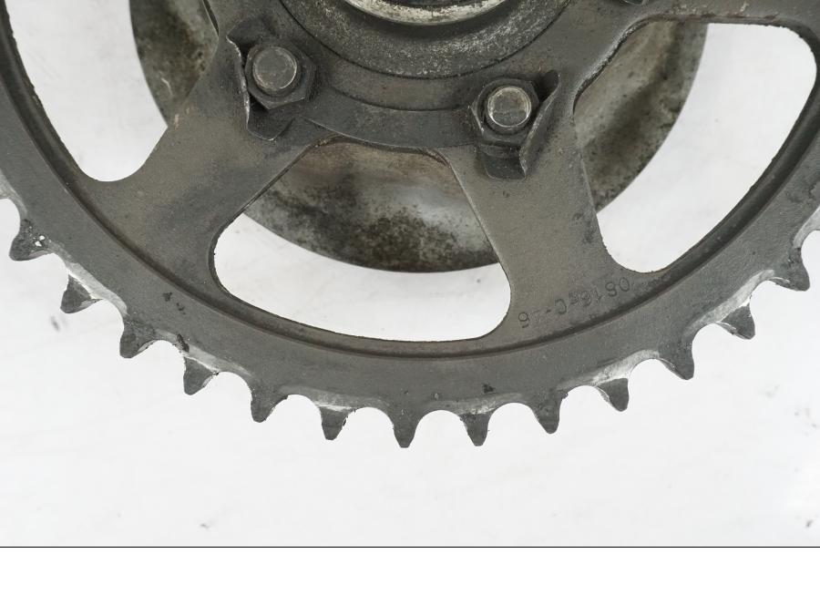 Baksidan på Drevfäste från en Suzuki GSX 550 EF -1985 motorcykel.