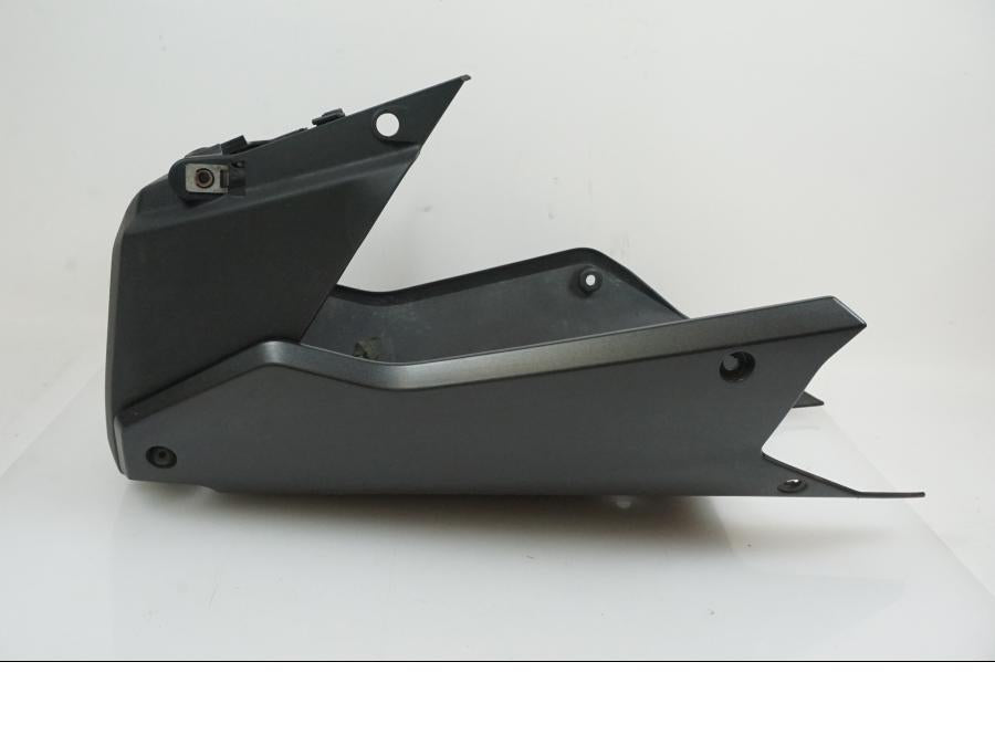 Höger sida på Magkåpa från en Aprilia RS 660 -2022 motorcykel.