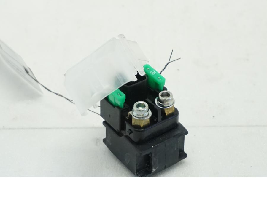 Framsidan på Startrelä från en Ducati Hypermotard -2020 motorcykel.