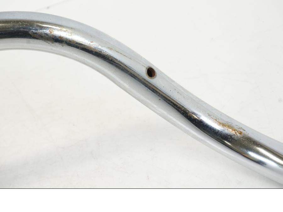 Extrabild2 på Styre från en Kawasaki VN 800 -2000 motorcykel.