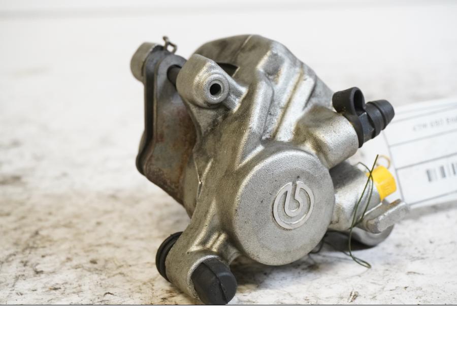 Framsidan på Bromsok från en KTM 690 Enduro -2012 motorcykel.