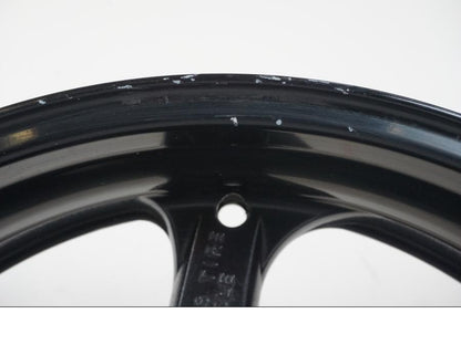 Extrabild4 på Fälg från en Honda CBR 1000 RR -2004 motorcykel.