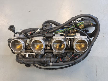 Baksidan på Spjällhus från en BMW K 1300 GT -2009 motorcykel.