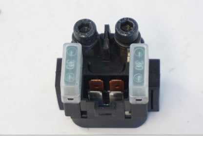 Baksidan på Startrelä från en Kawasaki ER-6N -2012 motorcykel.