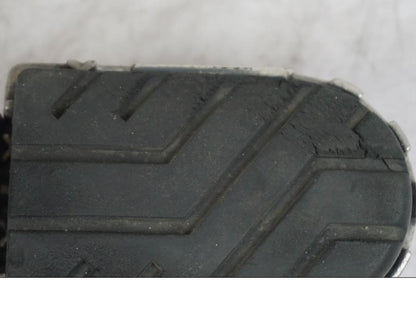 Snett uppifrån på Fotpinne från en Triumph Tiger -2009 motorcykel.